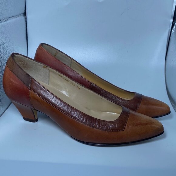 Vintage Dolcis Brown Leather Heels Size 5M With 2”  Heel Classic Casual Workwear - Picture 2 of 9
